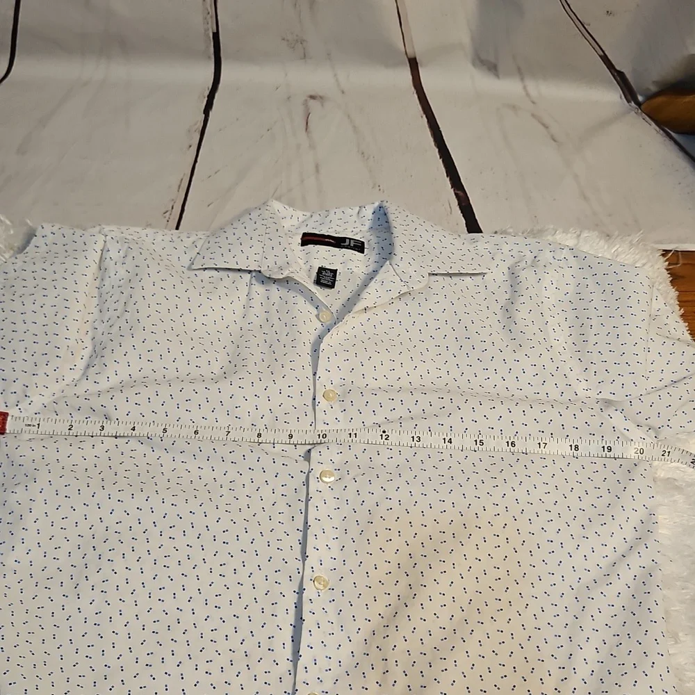 J Ferrar Mens Slim Fit Short Sleeve‎ Button Down Shirt White Blue Dash Medium